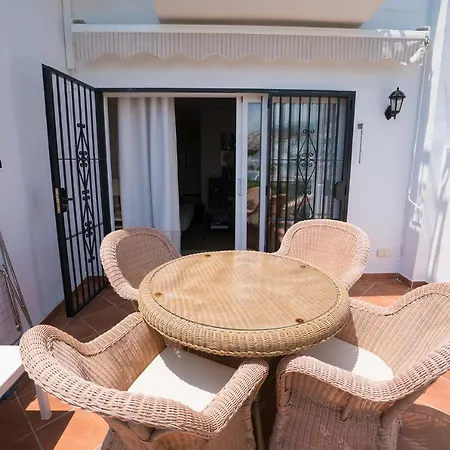 Apartamento Urb. La Hacienda, 16