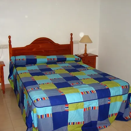 Apartamento Urb. La Hacienda, 16 *