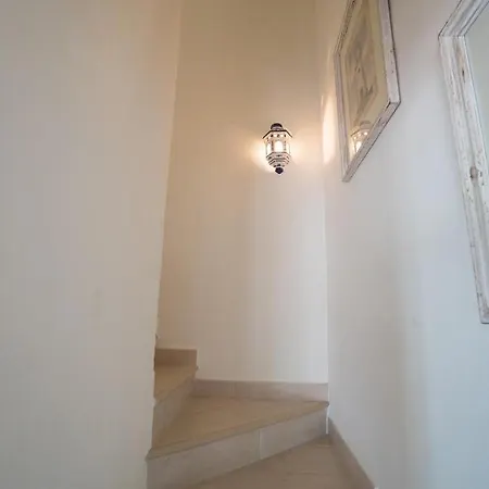 Urb. La Hacienda, 16 Apartamento