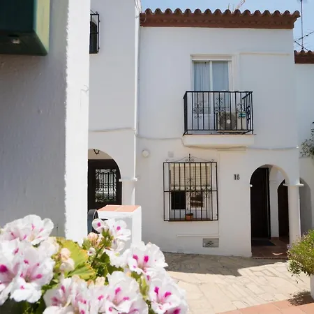 Urb. La Hacienda, 16 Apartamento