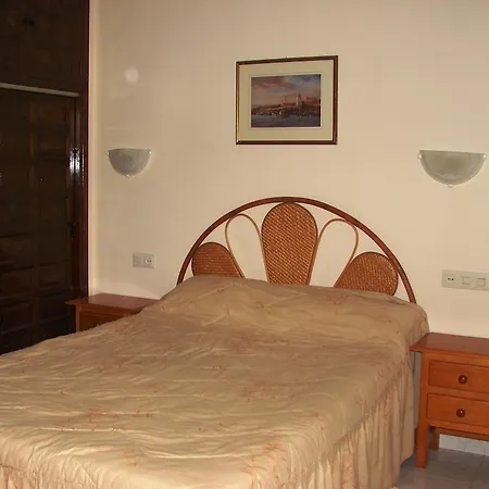 Urb. La Hacienda, 16 Nerja