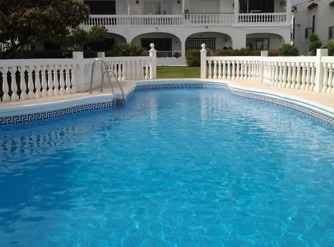 Urb. La Hacienda, 16 Apartment *