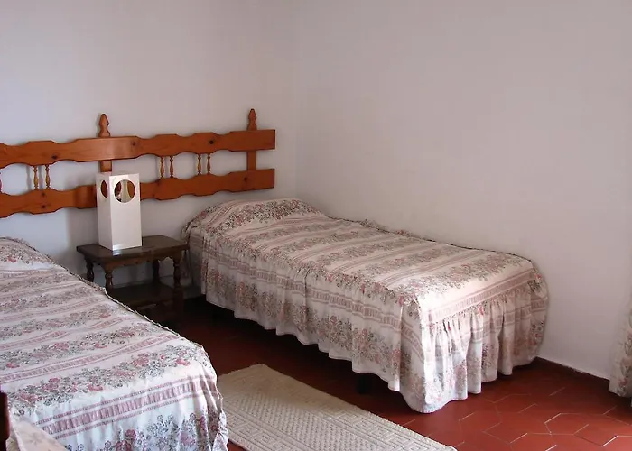 Urb. La Hacienda, 16