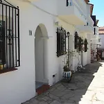 Apartamento Urb. La Hacienda, 16 *