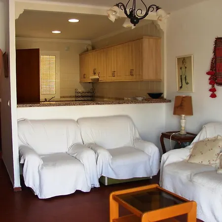 Urb. La Hacienda, 16 נרחה